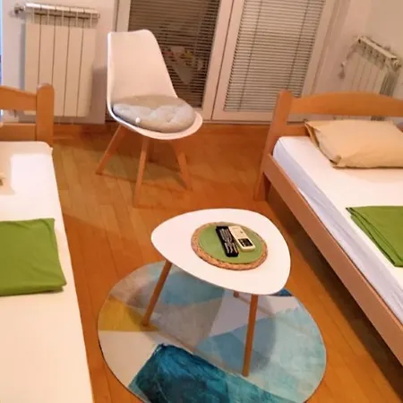 Jani 2 City Center Apartment *