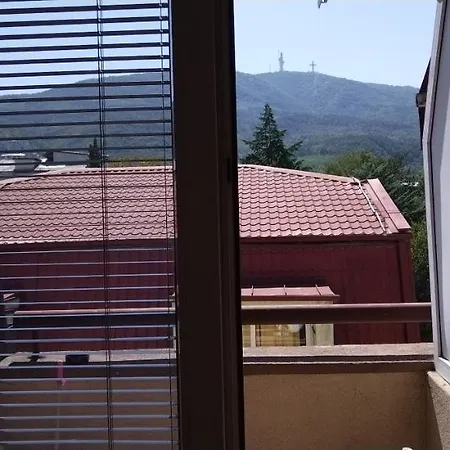 Jani 2 City Center Apartment
